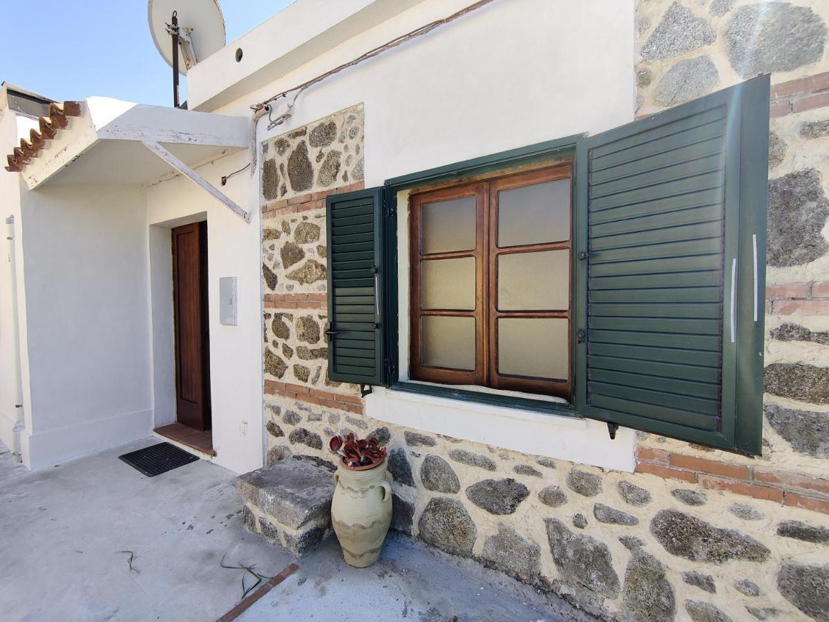 Casa Spezzara Villa Santa Domenica  Buitenkant foto