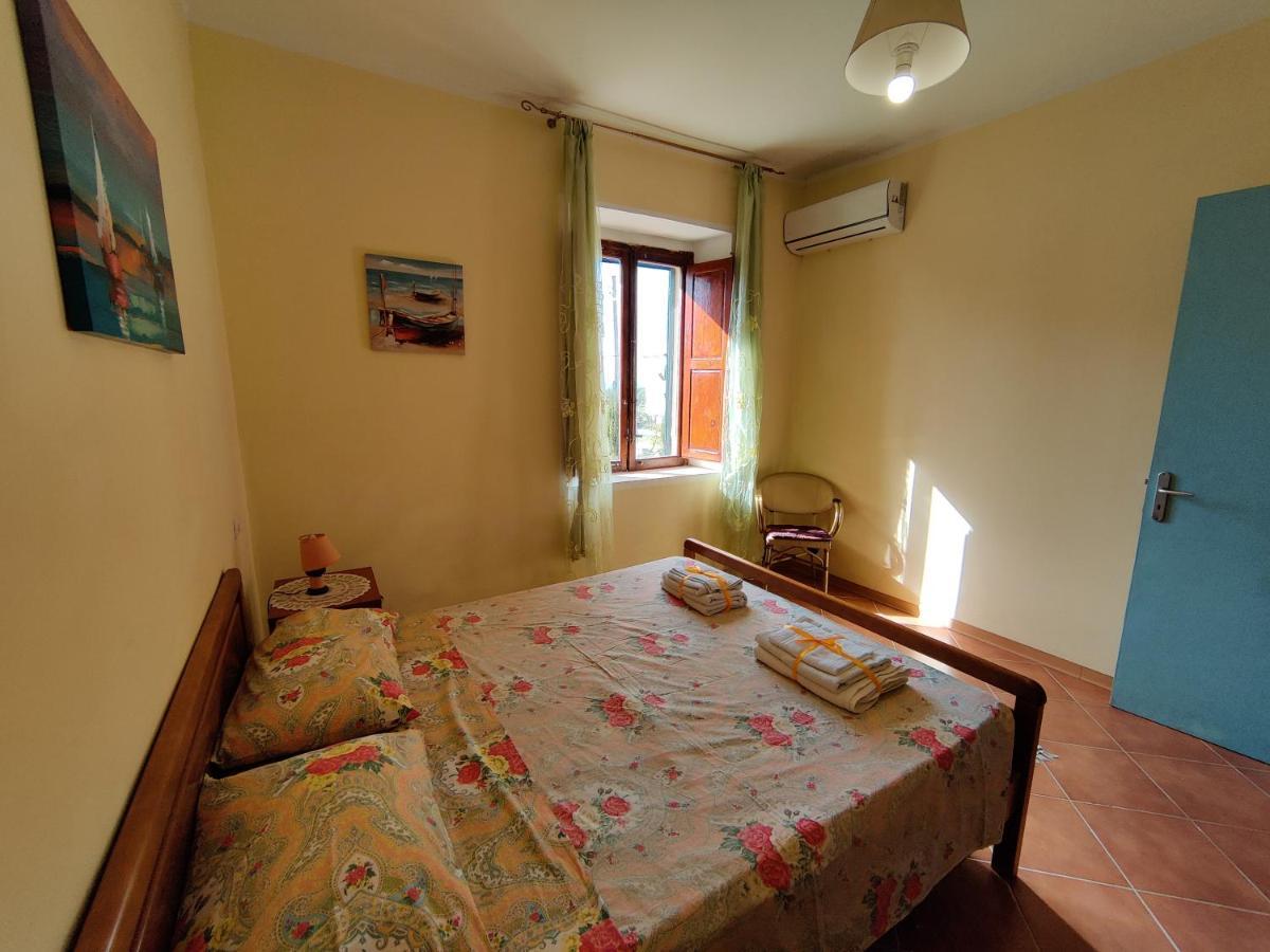 Casa Spezzara Villa Santa Domenica  Buitenkant foto