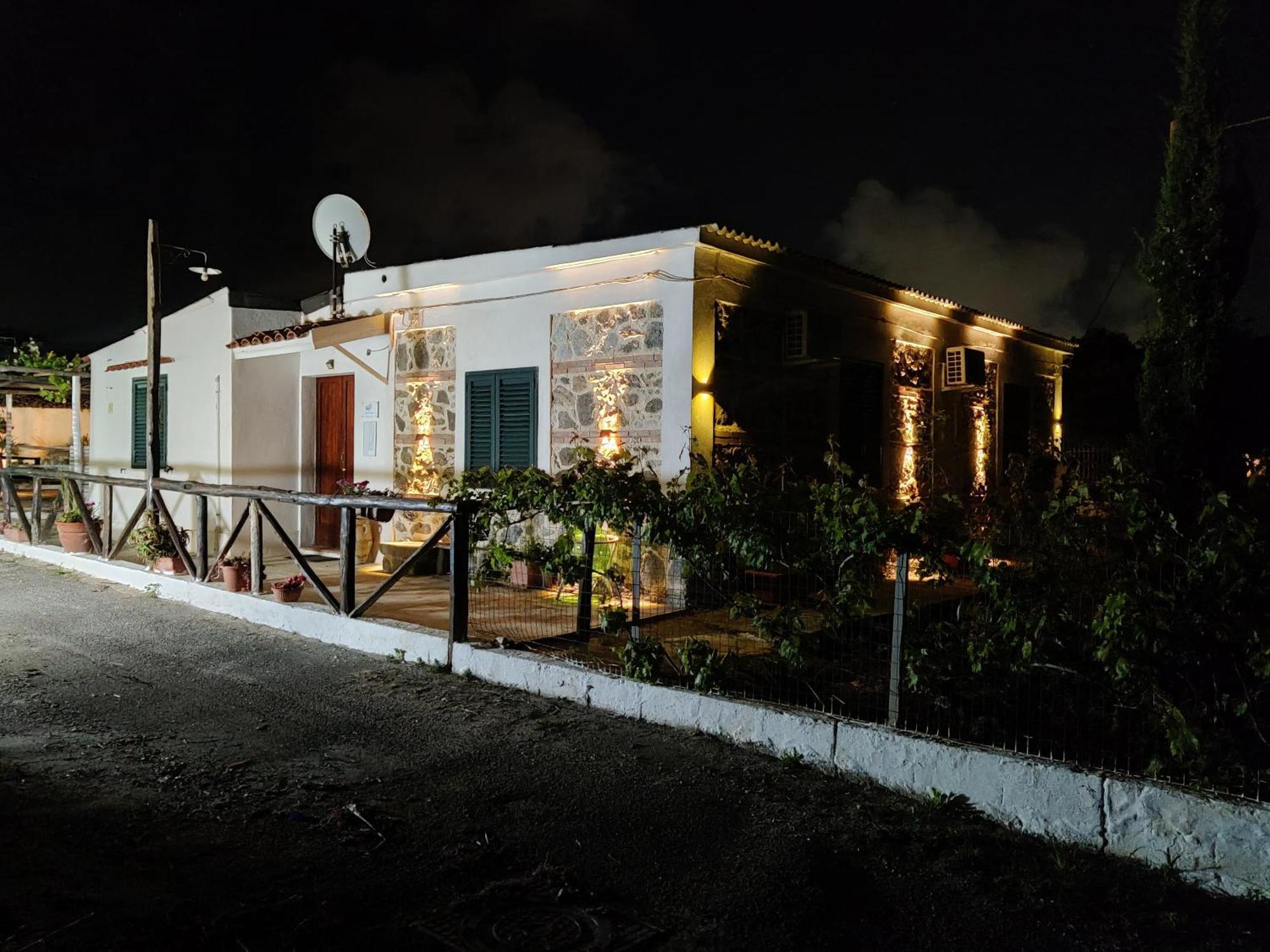 Casa Spezzara Villa Santa Domenica  Buitenkant foto
